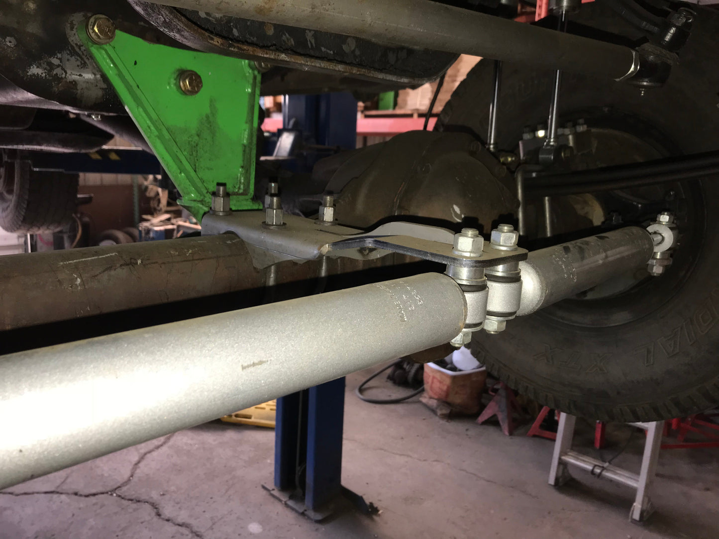 Dual Shock Steering Stabilizer - 1980-1997 Ford F-Series