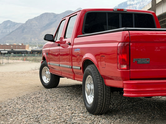 DJM Suspension F250/F350 4 inch Rear Hanger & Shackle Kit - 1987-1997 Ford F-Series