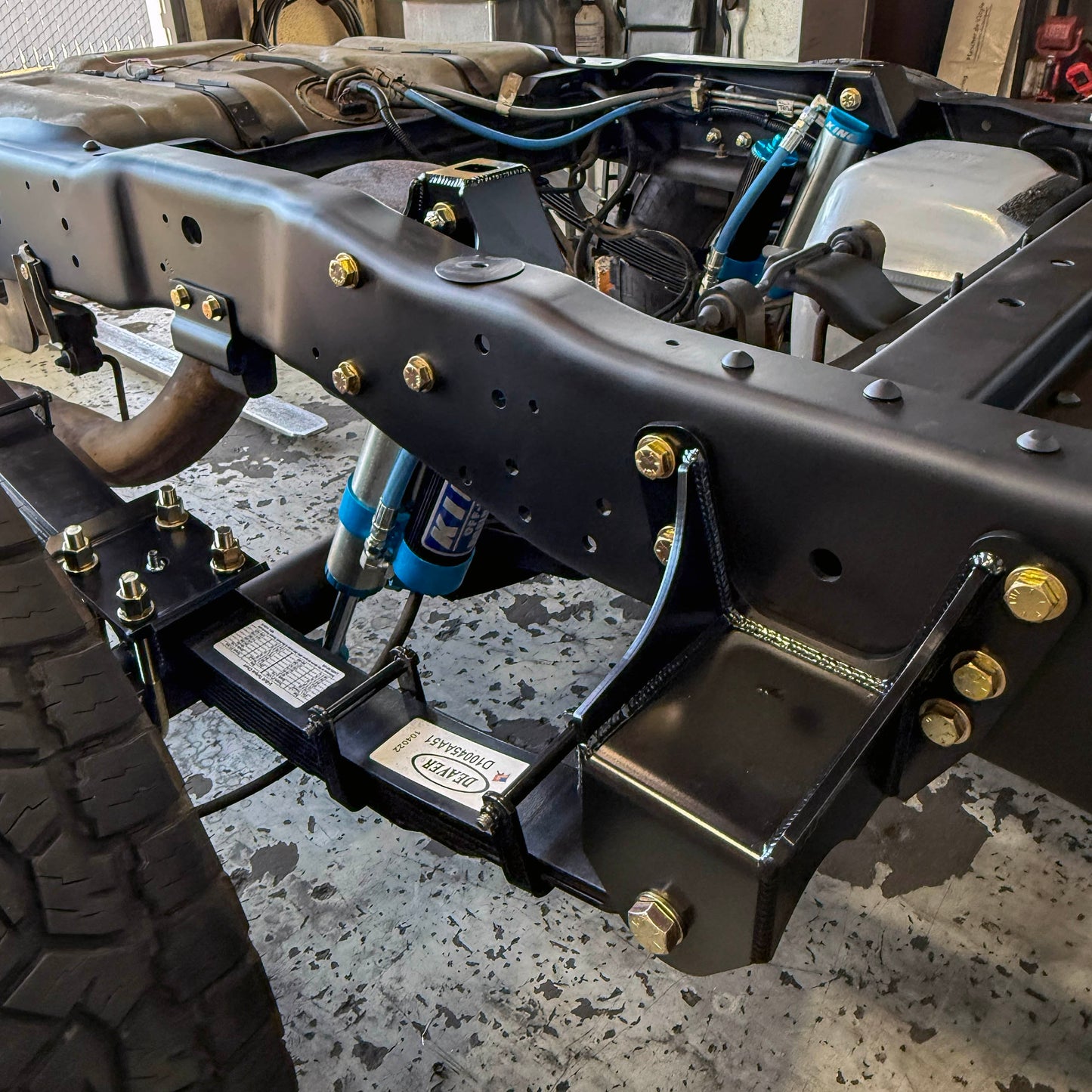Desolate Motorsports Under-Bed Rear Shock Mount Kit – 1980–1997 Ford F-Series