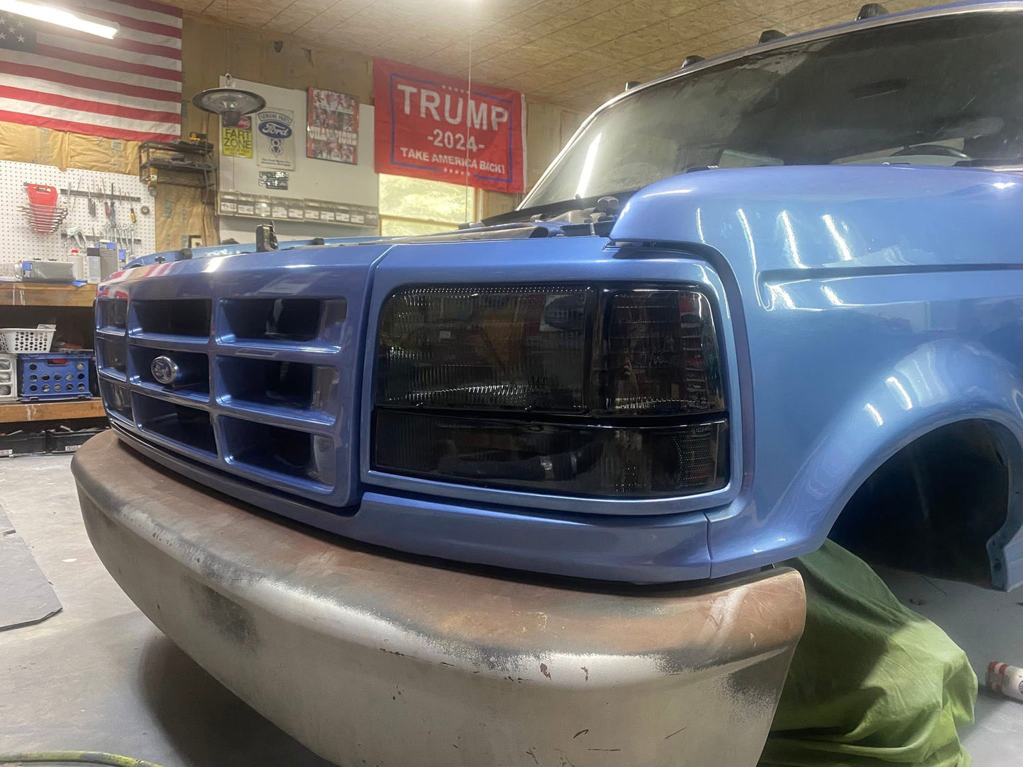 Smoked Diffused Headlight Kit - (92-97 F-Series and Bronco)