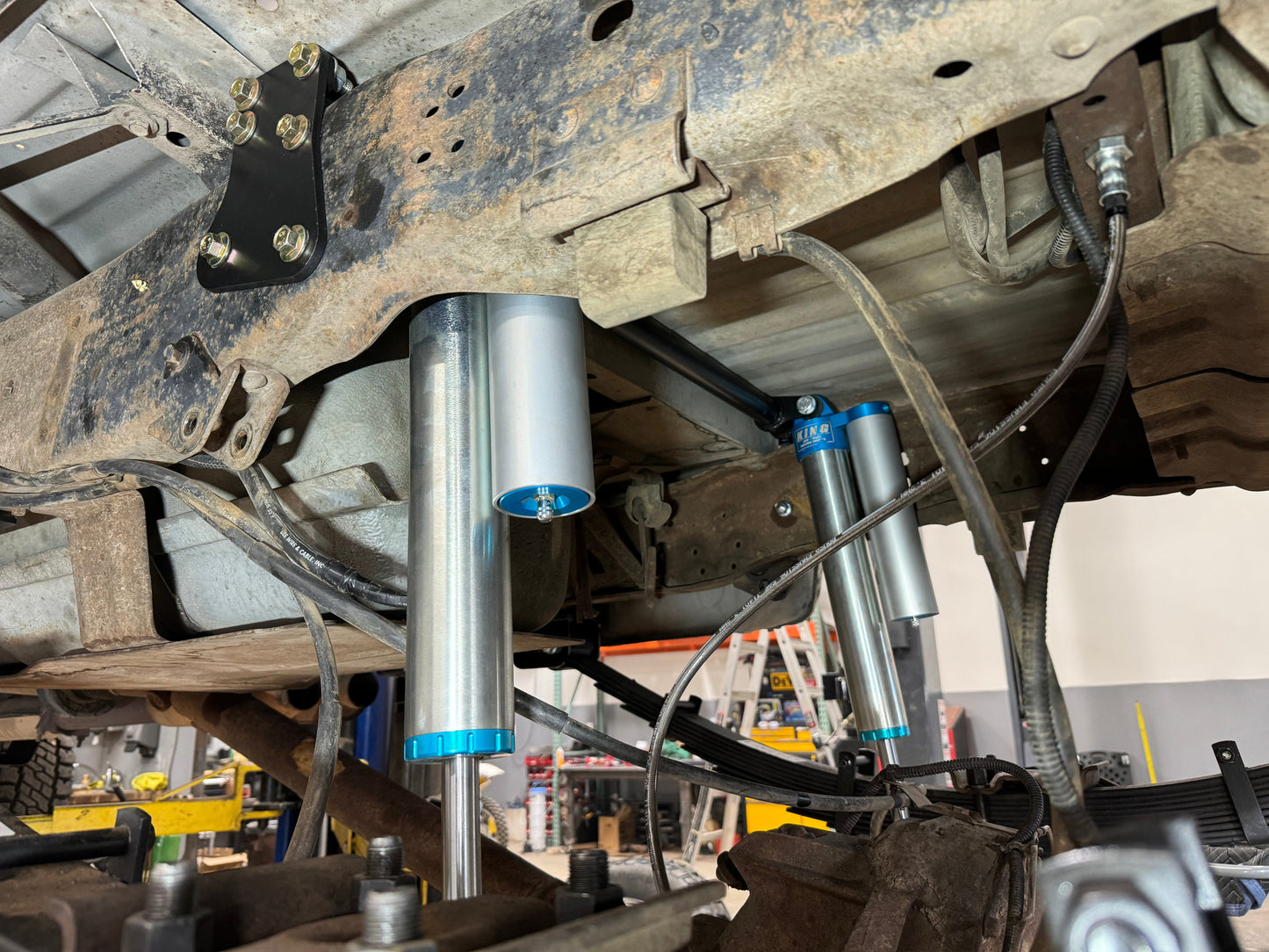 Carrick Customs Long Travel Rear Shock Mount Kit - 1980-1997 Ford F250/F350 4x4
