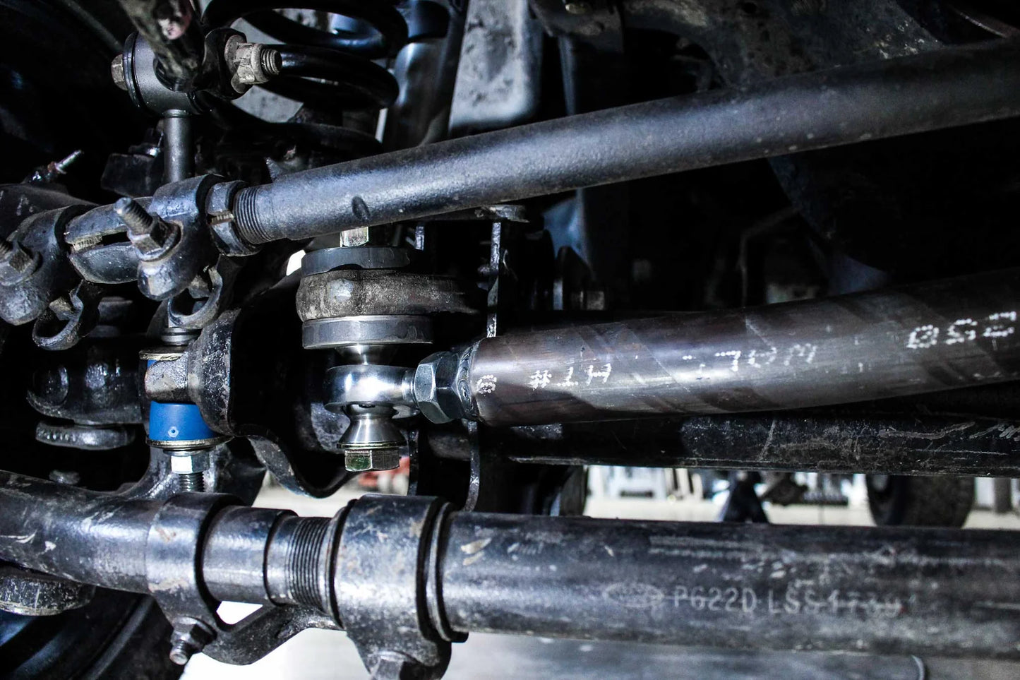 FORD OBS 0"-3" ADJUSTABLE TRAC BAR (05+ SUPERDUTY SWAP)
