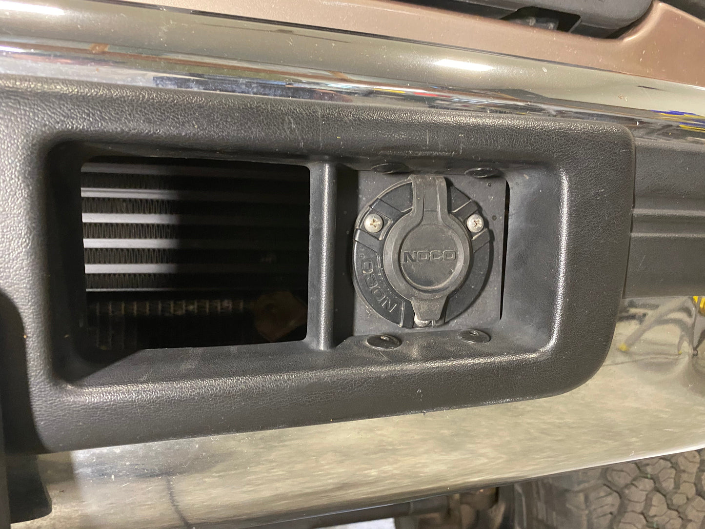 Carrick Customs Bumper Plug Kit - 1992-1997 Ford F-Series/Bronco