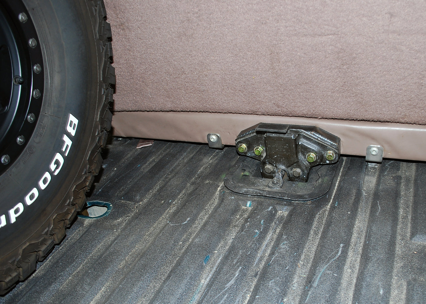 Rear Bench Spacer & Brackets / Ford Bronco