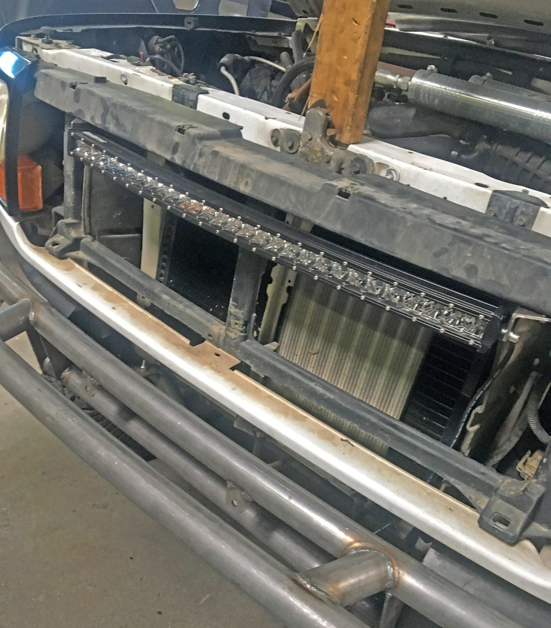 30" Single Row Light Bar Brackets (1992-1997) F-Series & Bronco