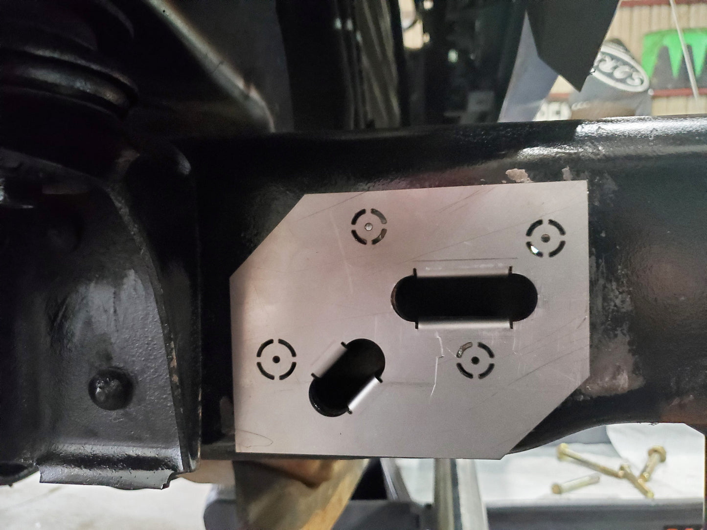 2wd to 4wd Front Frame Box Kit - 1992-1997 Ford F-Series