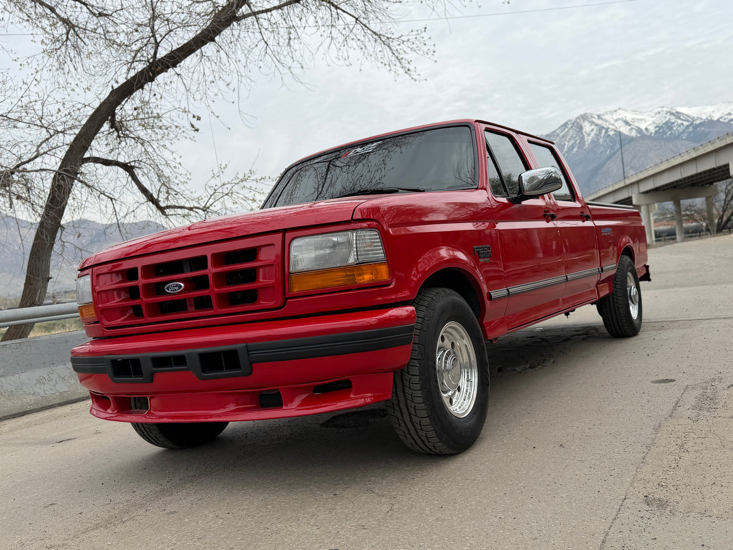 DJM Suspension F250/F350 4 inch Rear Hanger & Shackle Kit - 1987-1997 Ford F-Series