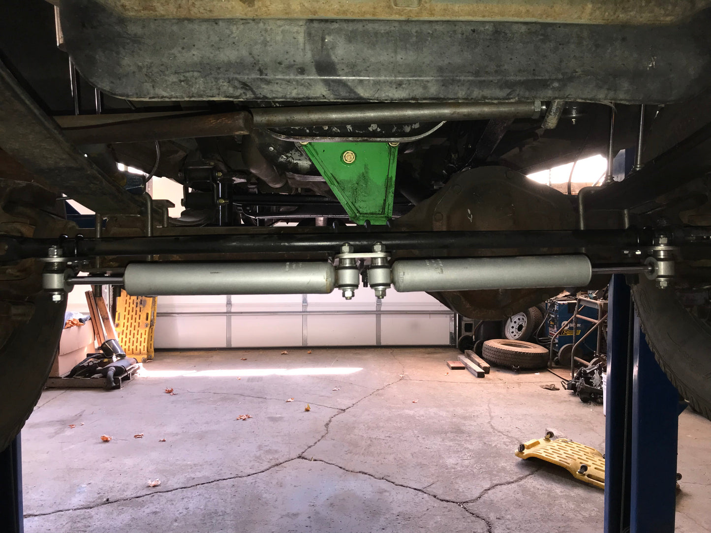 Dual Shock Steering Stabilizer - 1980-1997 Ford F-Series