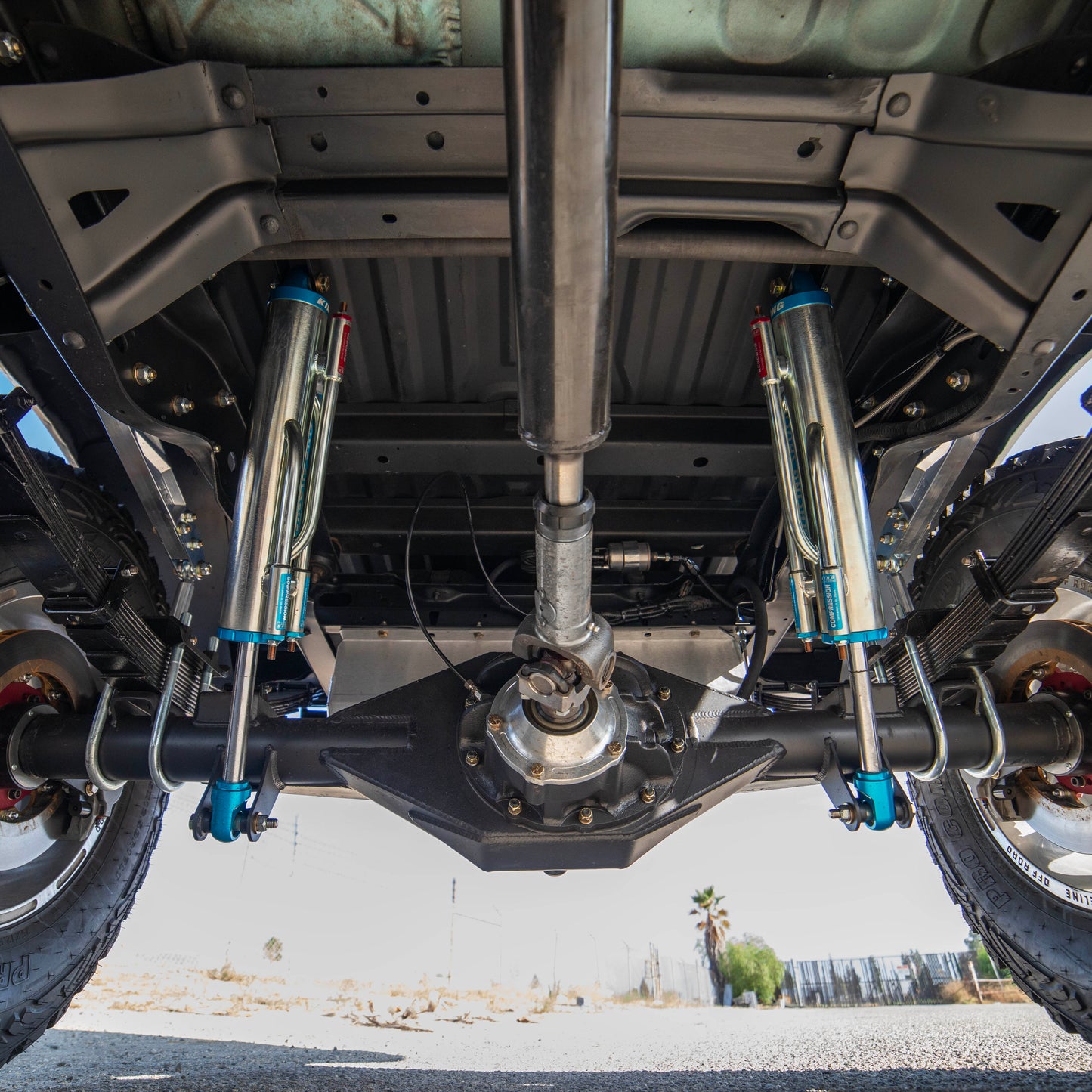 Desolate Motorsports Deaver Q80 Leaf Spring & Shackle Combo – 1980–1996 Ford F-Series