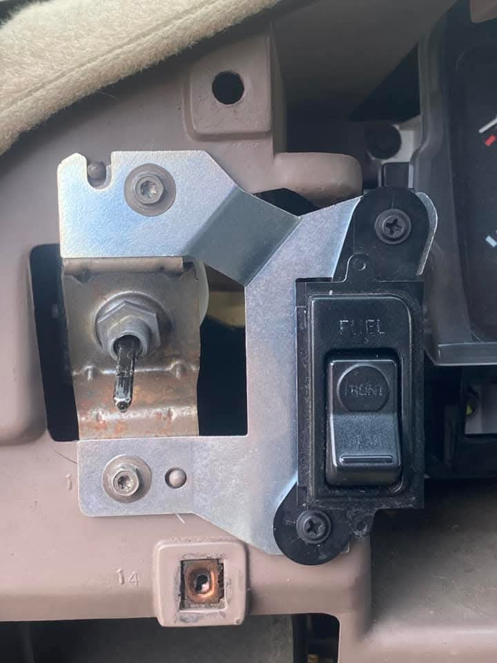 Dual Fuel Tank/Back Window Switch Repair Bracket