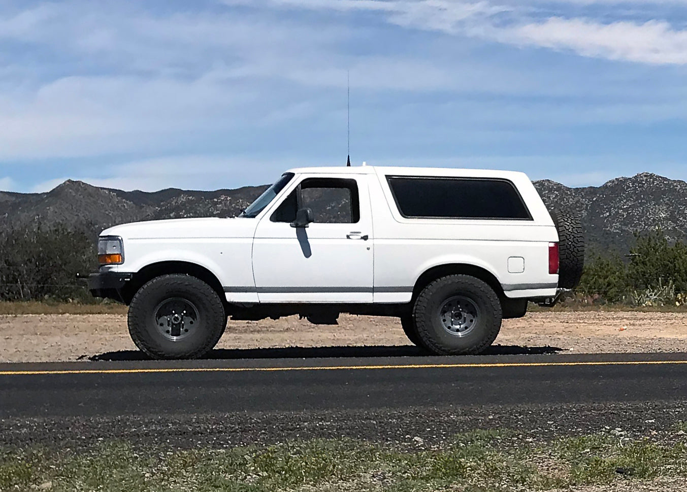 Ford Bronco Leveling Lift Kit, 1980-1996 Broncos and 4WD F-150s