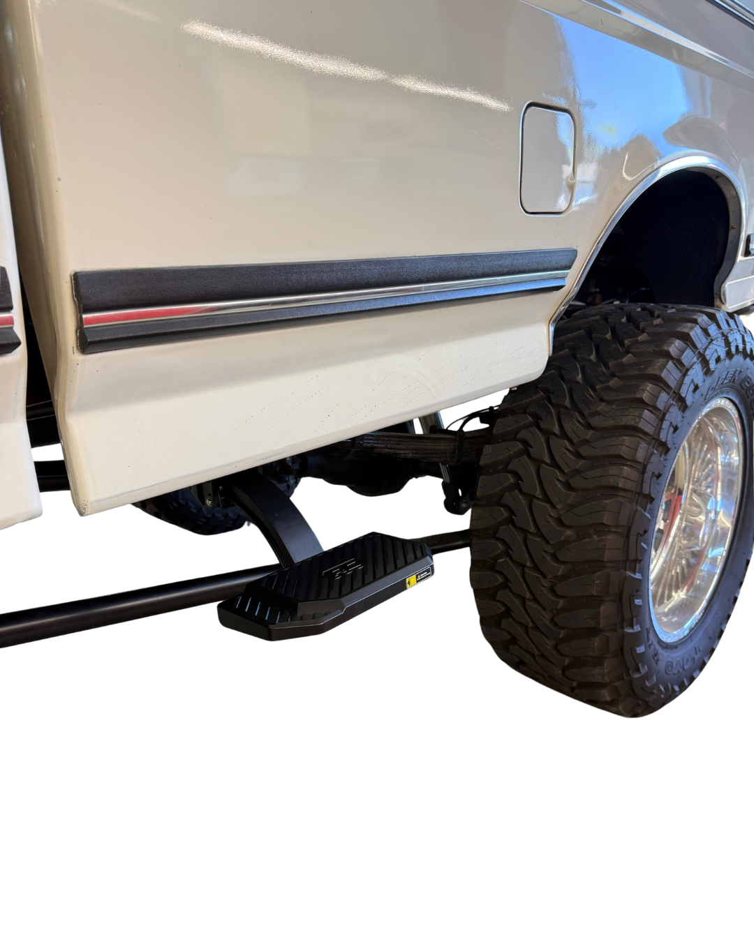 OBS Solutions Long Bed Front Bed Step Kit - 1980-1997 Ford F-Series