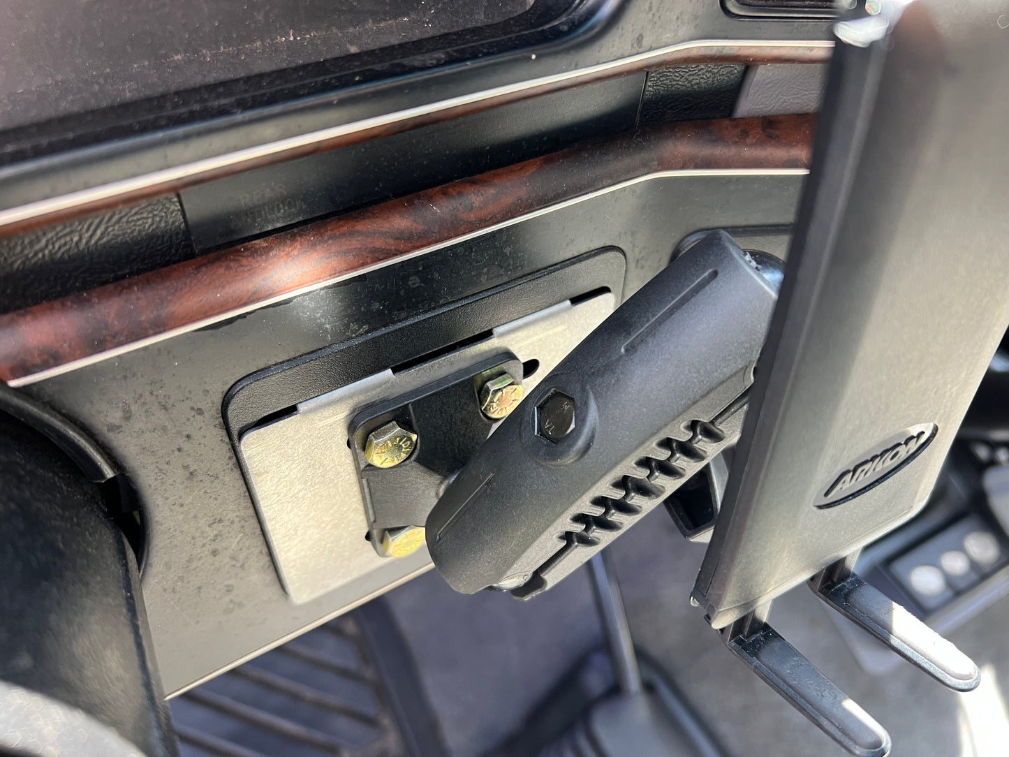 JC Customs Ford Bricknose Cell Phone Mount - 1987-1991 Ford F-Series & Bronco