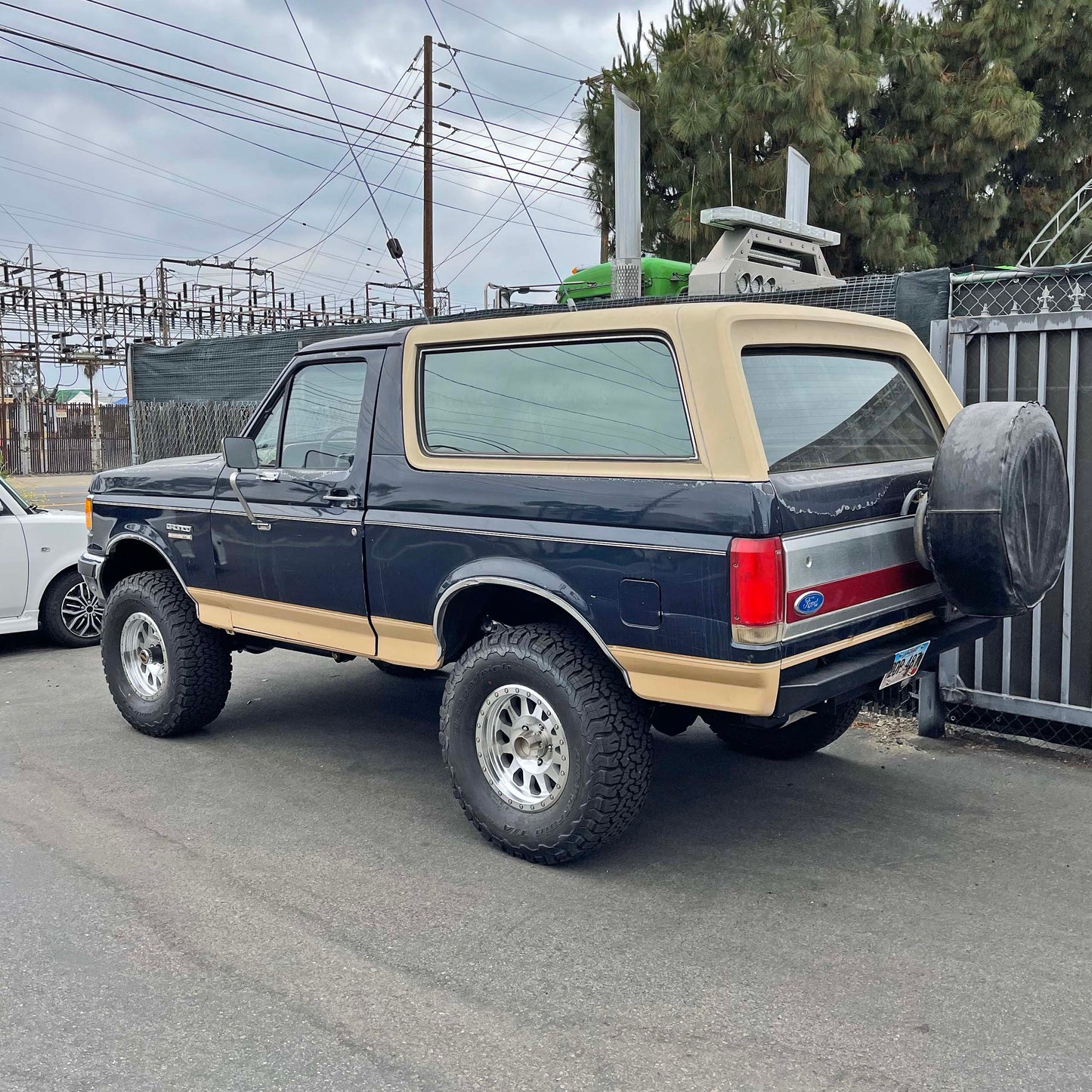 Desolate Motorsports Front 4" Mid Travel Lift Kit  (Bolt-on) - 1980-1996 Ford F150/Bronco